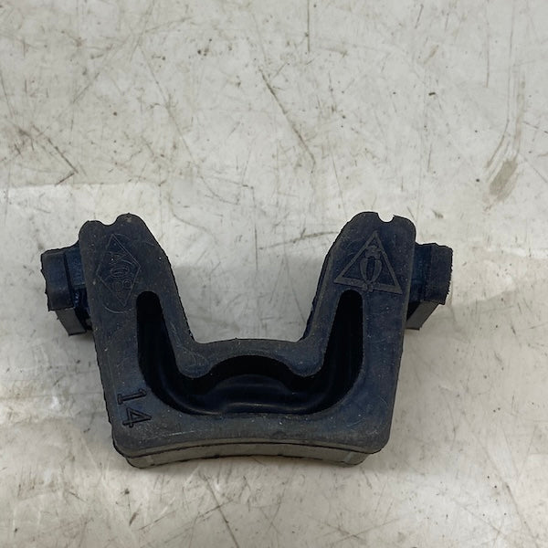 Renault Clio 4 Radyatör Üst Lastiği 215060007R En Uygun Oto Parça