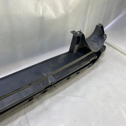 Kullanılmış sağlam Renault Clio 5 arka tampon demiri parçası.