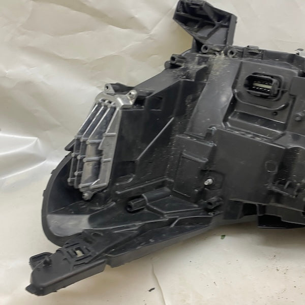 Renault Clio 5,5 Faz2 Sağ Far Ledli 260103507R En Uygun Oto Parça