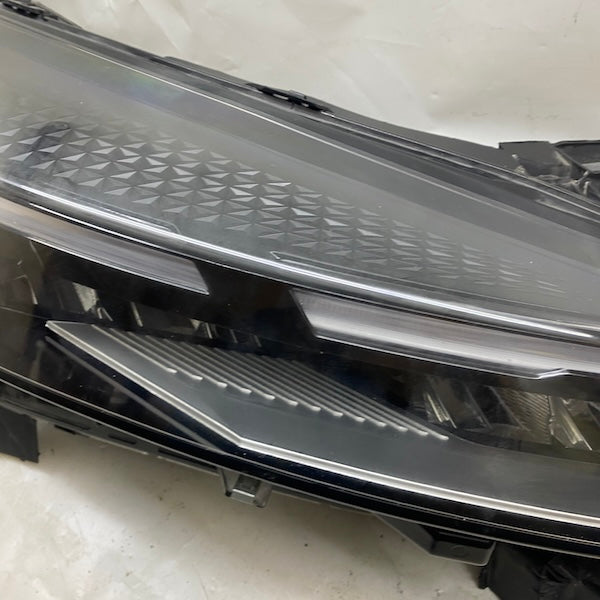 Renault Clio 5,5 Faz2 Sağ Far Ledli 260103507R En Uygun Oto Parça