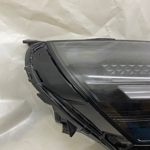 Renault Clio 5,5 Faz2 Sağ Far Ledli 260103507R En Uygun Oto Parça