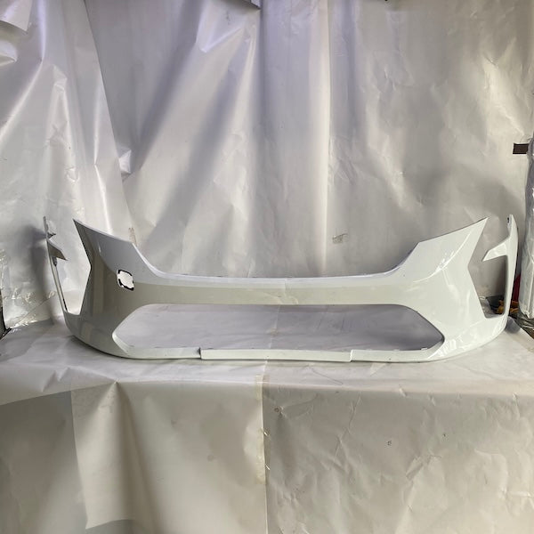 Renault Clio 5 Ön Tampon Orijinal Çıkma (Sağ Köşe Kırık) En Uygun Oto Parça