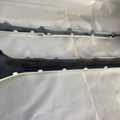 Renault Clio 5 Ön Tampon Orijinal Çıkma (Sağ Köşe Kırık) En Uygun Oto Parça