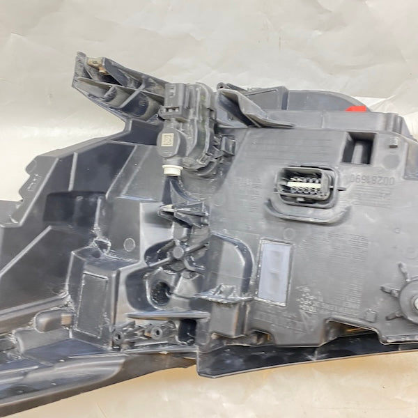 Renault Clio 5 Sağ Far 260108676R En Uygun Oto Parça