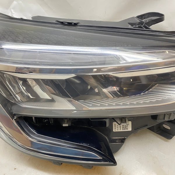 Renault Clio 5 Sağ Far 260108676R En Uygun Oto Parça