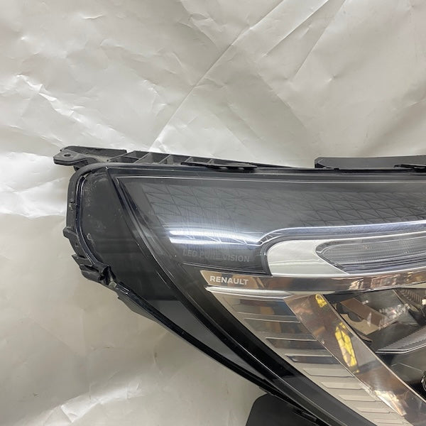 Renault Clio 5 Sağ Far 260108676R En Uygun Oto Parça