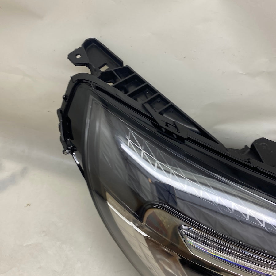 Renault Clio 5 Sağ Far Orijinal Çıkma 26010092R 2019-2023