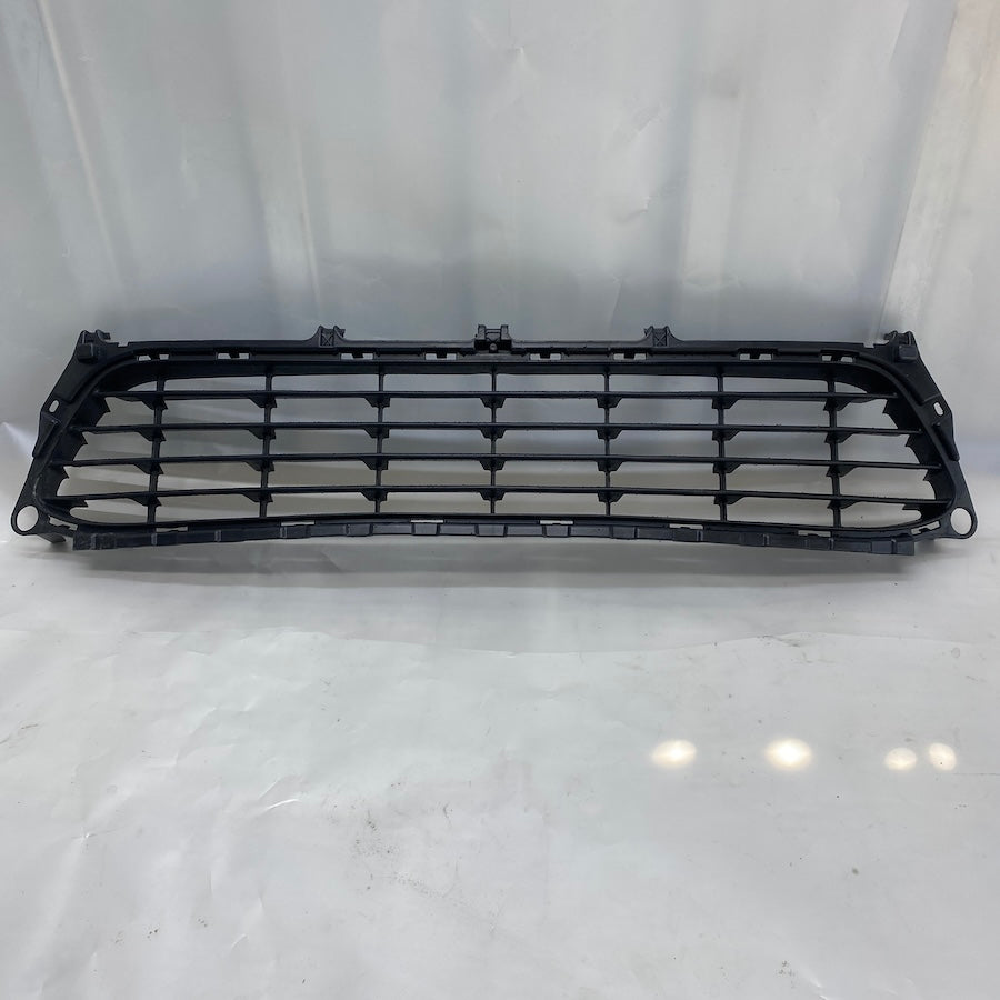 Renault Fluence Ön Tampon Orta Izgara 622541859R - En Uygun Oto Parça
