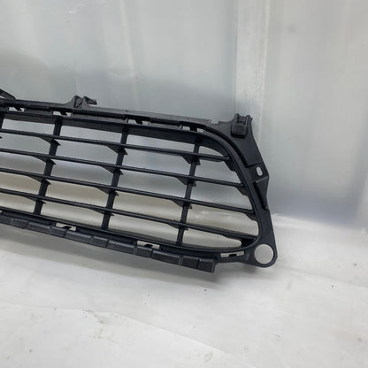 Renault Fluence Ön Tampon Orta Izgara 622541859R - En Uygun Oto Parça
