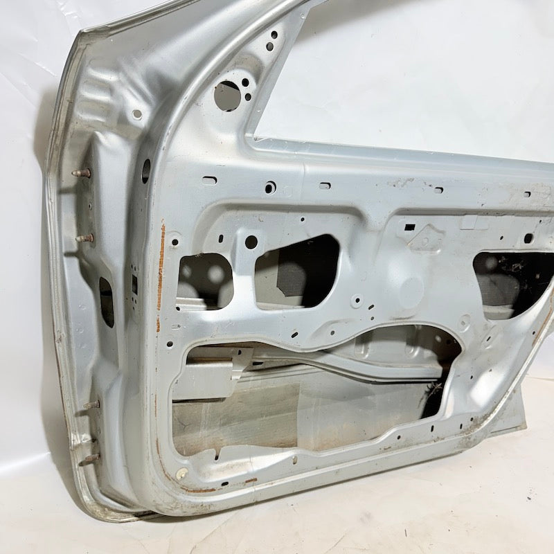 Renault Laguna 3 Sağ Ön Kapı En Uygun Oto Parça