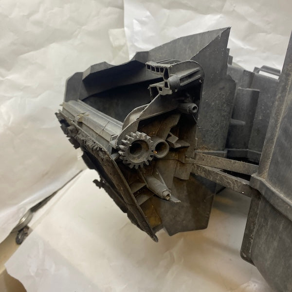 Renault Megane 1 Kalorifer Kazanı 7700424095