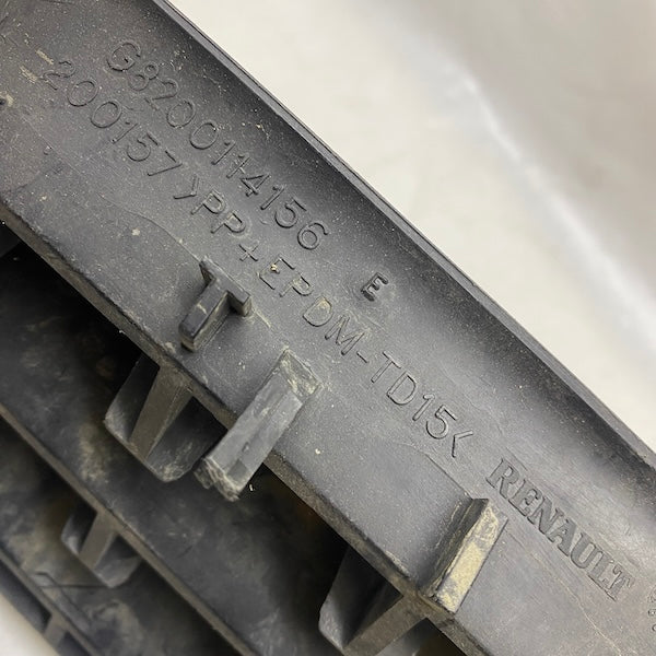 Renault Megane 2 Ön Sol Tampon Izgara G8200114156 En Uygun Oto Parça