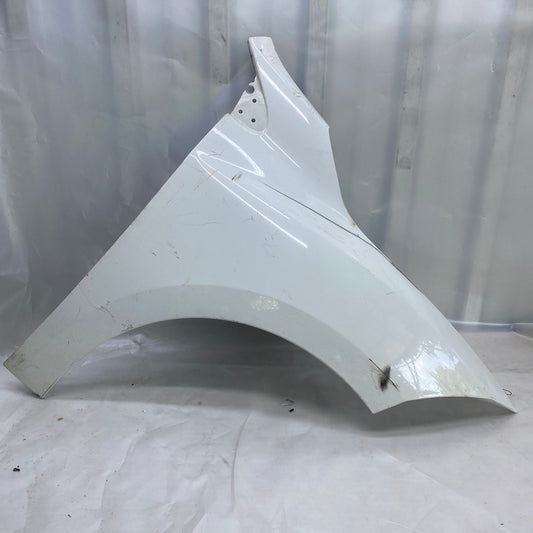 Renault Megane 3 ön sağ çamurluk, orijinal çıkma parça.