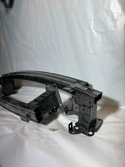 Renault Megane 4 Ön Tampon Demiri 752102333R Orijinal Sıfır En Uygun Oto Parça