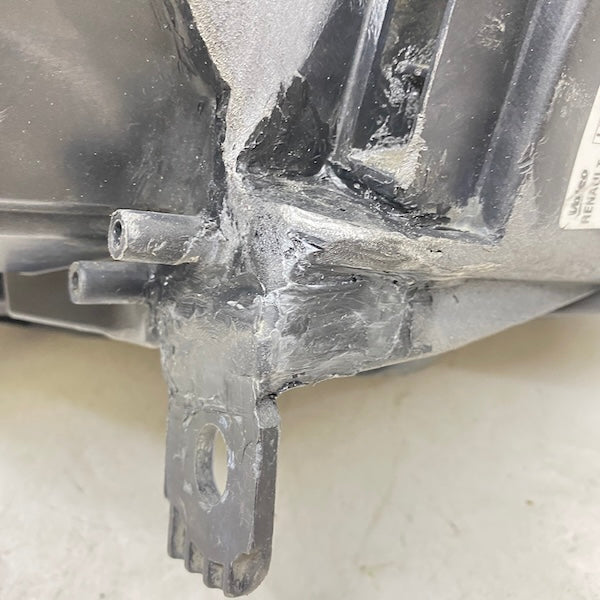 Renault Symbol Sol Far LED 17-20 260606236R Orijinal Çıkma En Uygun Oto Parça