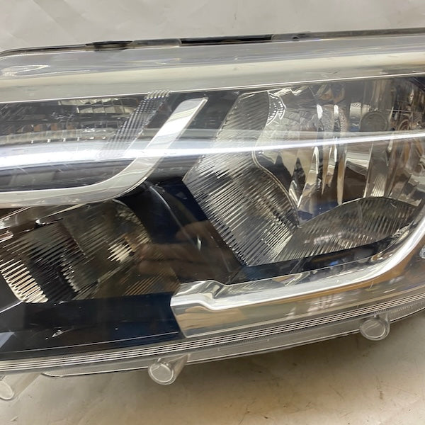 Renault Symbol Sol Far LED 17-20 260606236R Orijinal Çıkma En Uygun Oto Parça