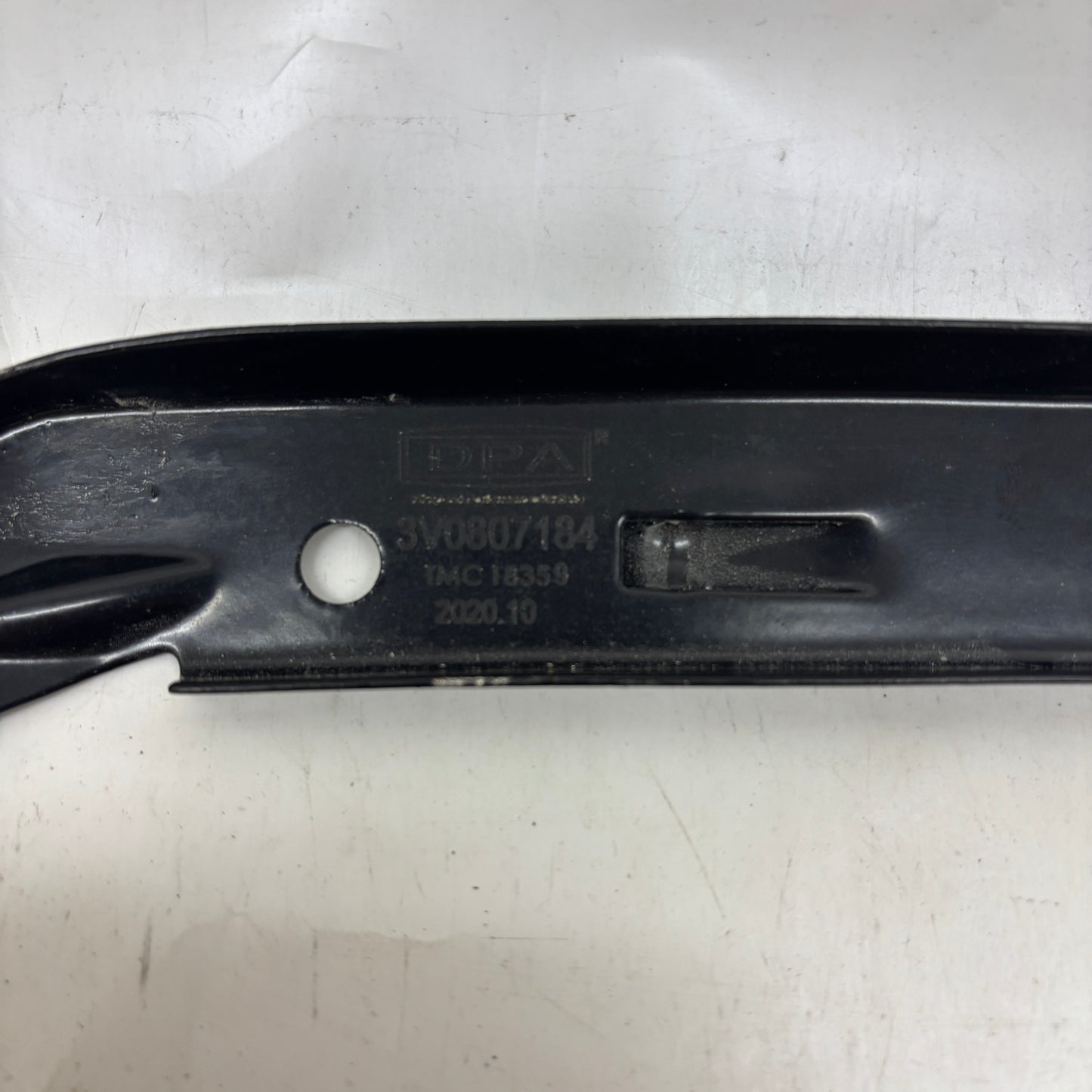 Skoda Super B Sağ Ön Tampon Bağlantı Bakaliti 3VO307184