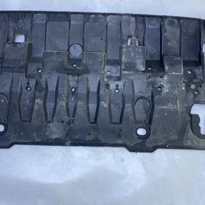 Skoda Superb Ön Tampon Alt Muhafaza 3V0807611A