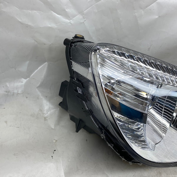 Skoda Yeti (5L) Sağ Far Xenon 711307023422 Orijinal Sıfır En Uygun Oto Parça