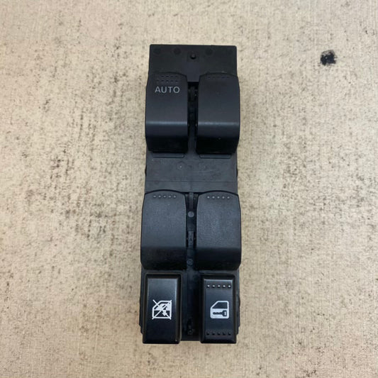 Suzuki Vitara Sürücü Sol Taraf Master Elektrikli Cam Anahtarı