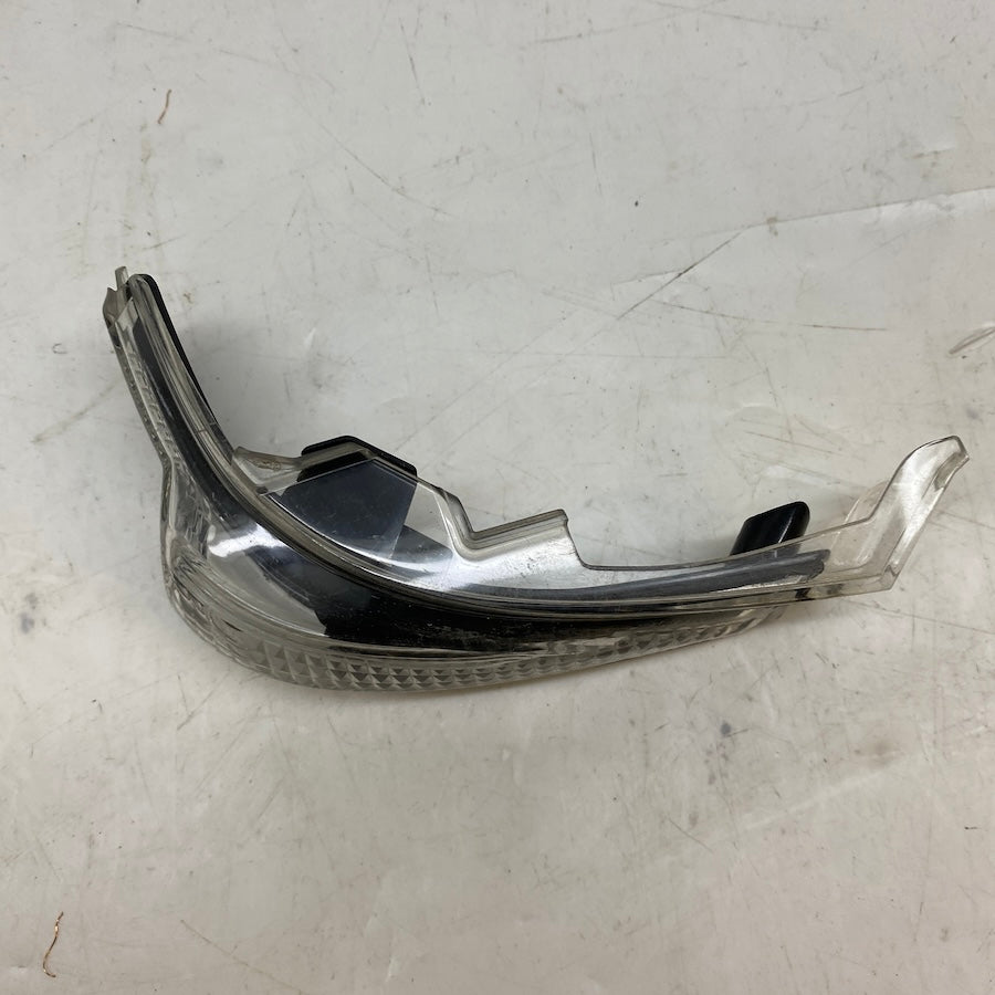 Toyota Auris Yaris Sağ Ayna Sinyali 8173102120 - En Uygun Oto Parça