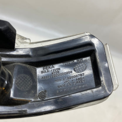 Toyota Auris Yaris Sağ Ayna Sinyali 8173102120 - En Uygun Oto Parça