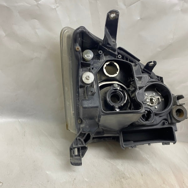 Toyota Avensis Sol Far Mercekli En Uygun Oto Parça