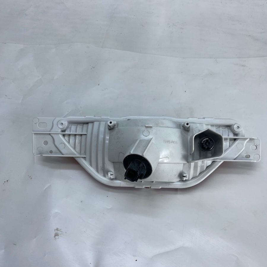 Toyota CHR Arka Tampon Orta Reflektör 81380-F4010-00 - En Uygun Oto Parça