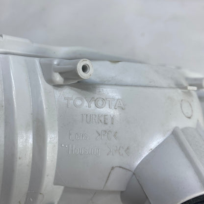 Toyota CHR Arka Tampon Orta Reflektör 81380-F4010-00 - En Uygun Oto Parça