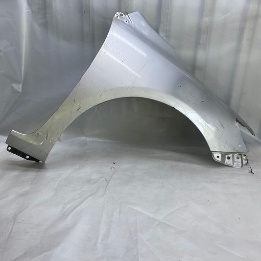 Toyota Corolla 2008-2012 model ön sağ çamurluk – orijinal çıkma parça
