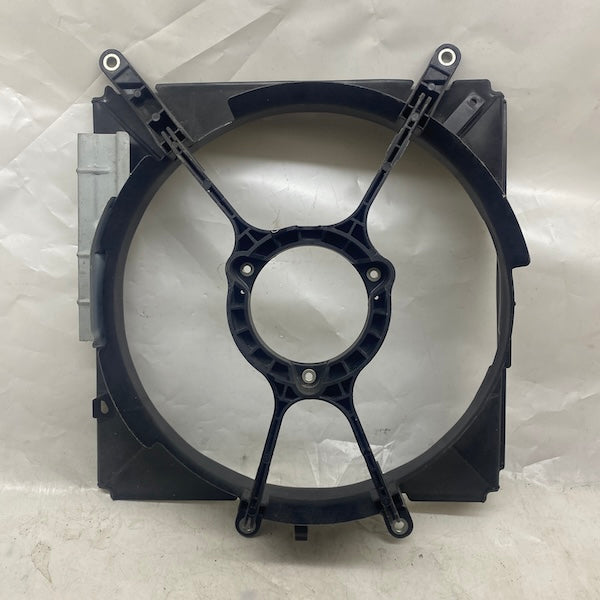 Toyota Corolla Radyatör Fan Davlumbazı E101 16711-15281 En Uygun Oto Parça