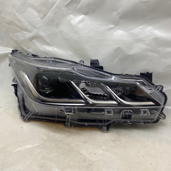 Toyota Corolla Sağ Far 8111002T3100 Sıfır En Uygun Oto Parça