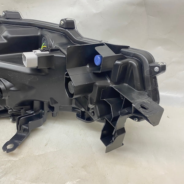 Toyota Corolla Sağ Far 8111002T3100 Sıfır En Uygun Oto Parça