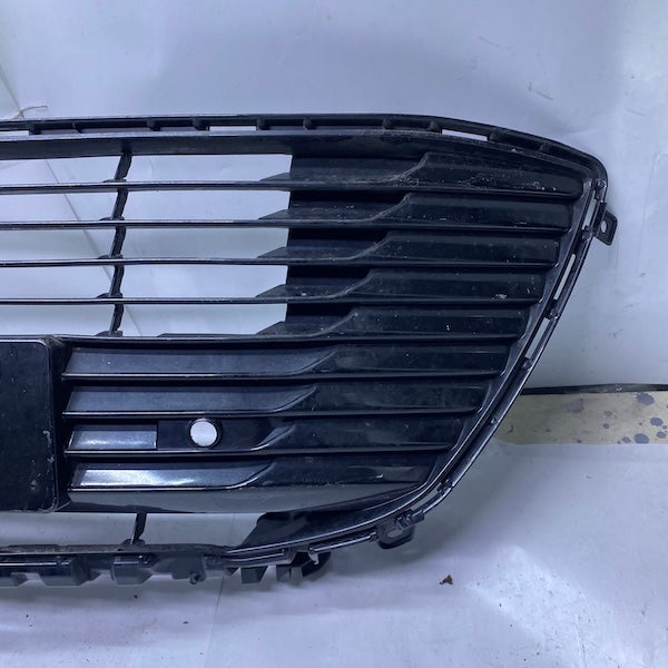 Toyota Corolla Tampon Orta Izgara 53112-02B60 18-23