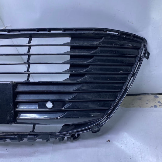 Toyota Corolla Tampon Orta Izgara 53112-02B60 18-23 En Uygun Oto Parça