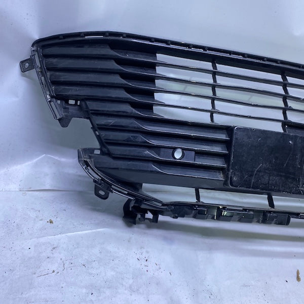 Toyota Corolla Tampon Orta Izgara 53112-02B60 18-23