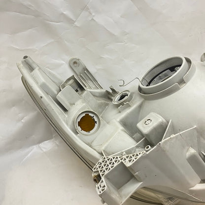 Toyota Hilux Sol Far 81106-0K010 Motorlu En Uygun Oto Parça