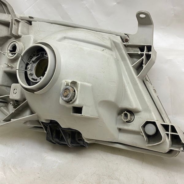 Toyota Hilux Sol Far 81106-0K010 Motorlu En Uygun Oto Parça