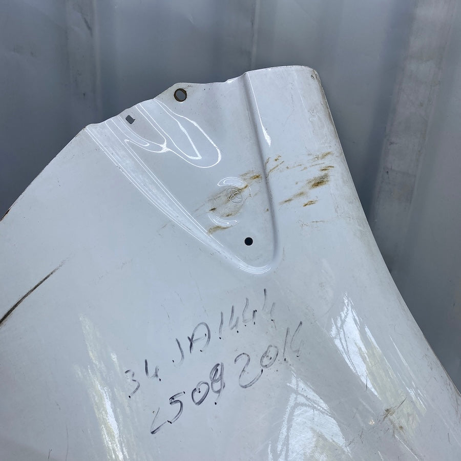 Orijinal çıkma Toyota Yaris 3. nesil sağ ön çamurluk