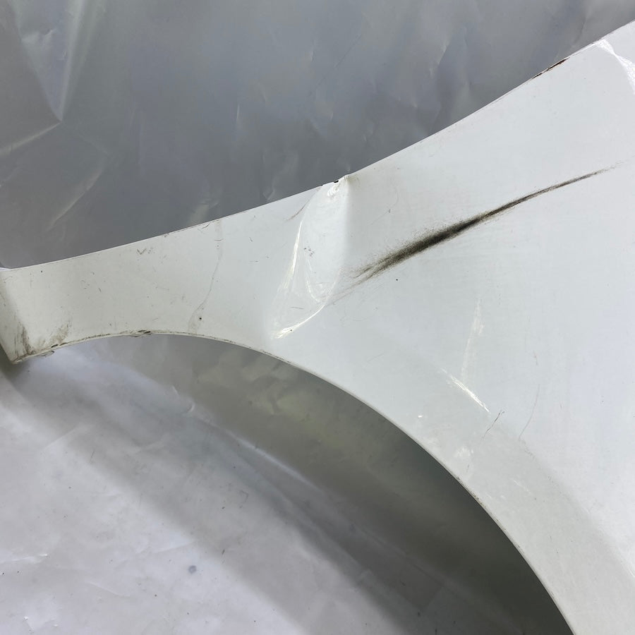 Toyota Yaris XP130 kasa ön sağ çamurluk – çıkma OEM sac parça
