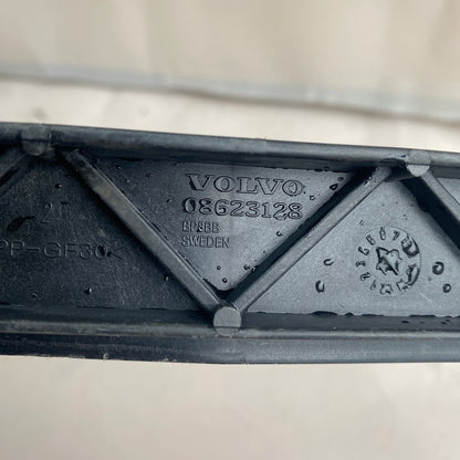 VOLVO C30 Ara Soğutucu Radyatör Çerçevesi 08623128