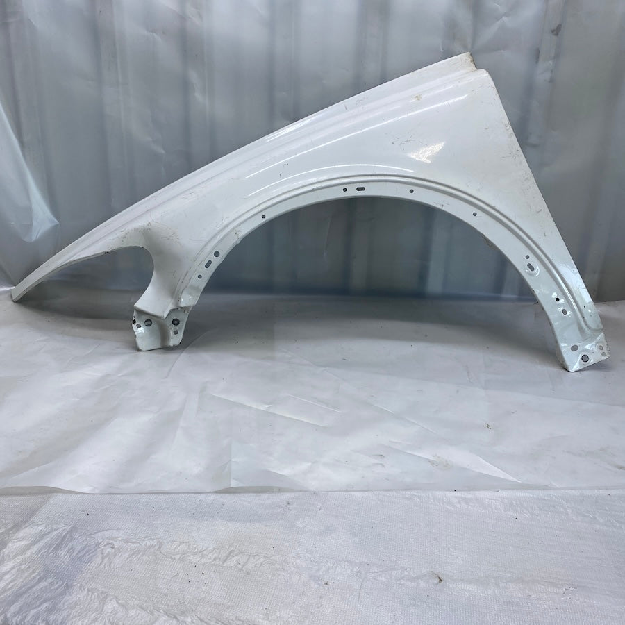 VOLVO C30 Ön Sol Çamurluk 31353949 Orijinal Çıkma 2006-2013