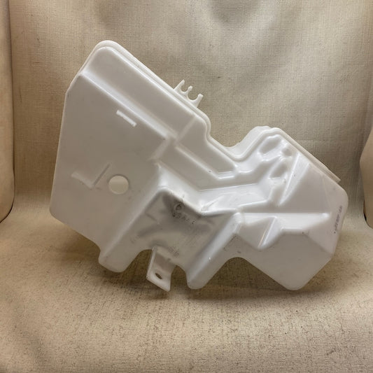 VOLVO C40/XC40 Silecek Su Deposu 32237293/32237294