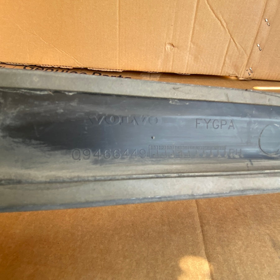 VOLVO C70 Kapı Çıtası 09466449