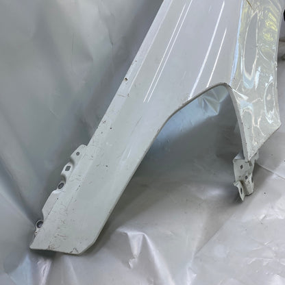 VOLVO C70 Ön Sol Çamurluk Orijinal Çıkma 2011-2015