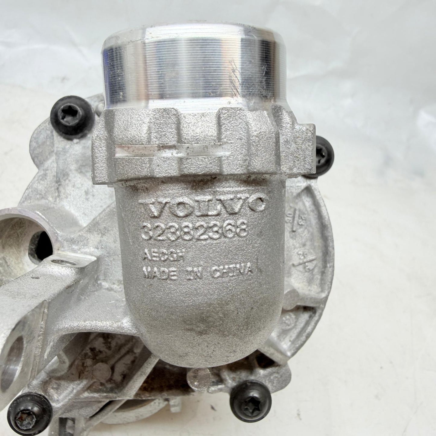 Volvo Devirdaim Pompası V90 XC60 XC90 B4&B5 32382368 En Uygun Oto Parça