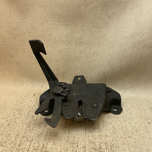 VOLVO S40/V40 Kaput Kilidi 30850806