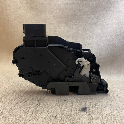 VOLVO S40/V50/C30 Ön Kapı Kilidi 30753664