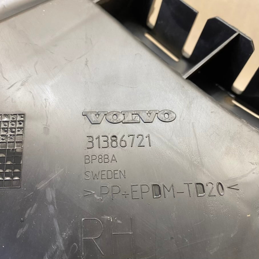 VOLVO S60 Arka Tampon Braketi 31386720/31386721