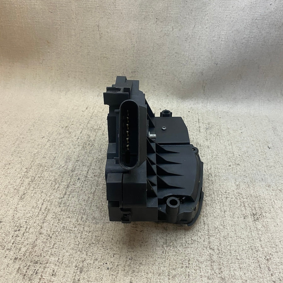VOLVO S60 Arka kapı kilidi 31301742